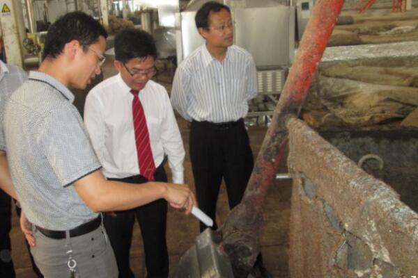 設(shè)備點(diǎn)檢現(xiàn)場 設(shè)備點(diǎn)檢現(xiàn)場