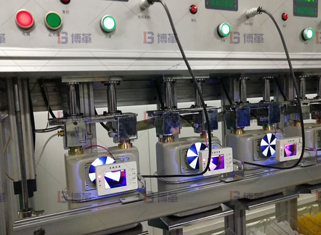 集中測試目視化及規劃，利用治具進行測試自動化設計